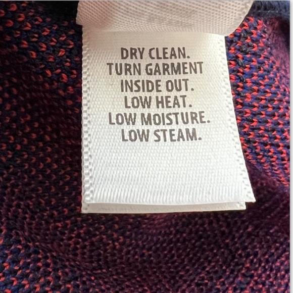 St. John Black Label Knit A-Line Chevron Dress V-Neck Wool Blend 8 - Picture 12 of 13